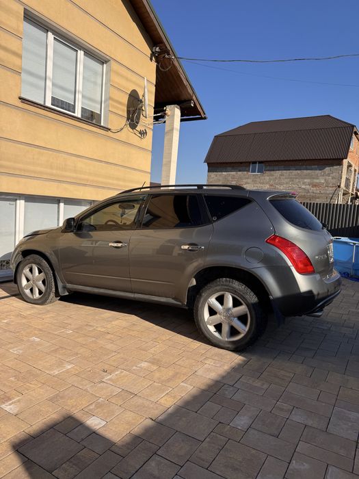 Позашляховик Nissan Murano