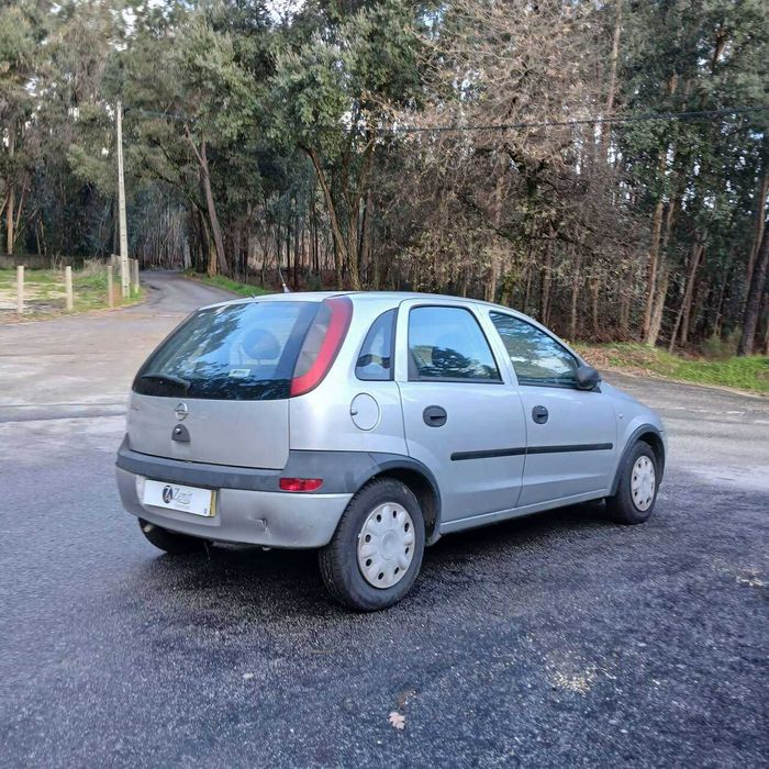 Opel Corsa C 1.0 de 2003 - Peças Usadas