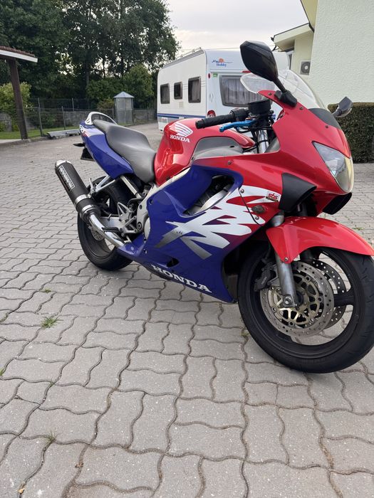 Honda CBR 600 F4 - Livrete 25Kw - Carta A2