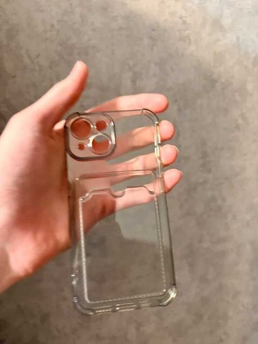 Sprzedam etui do IPhone 15