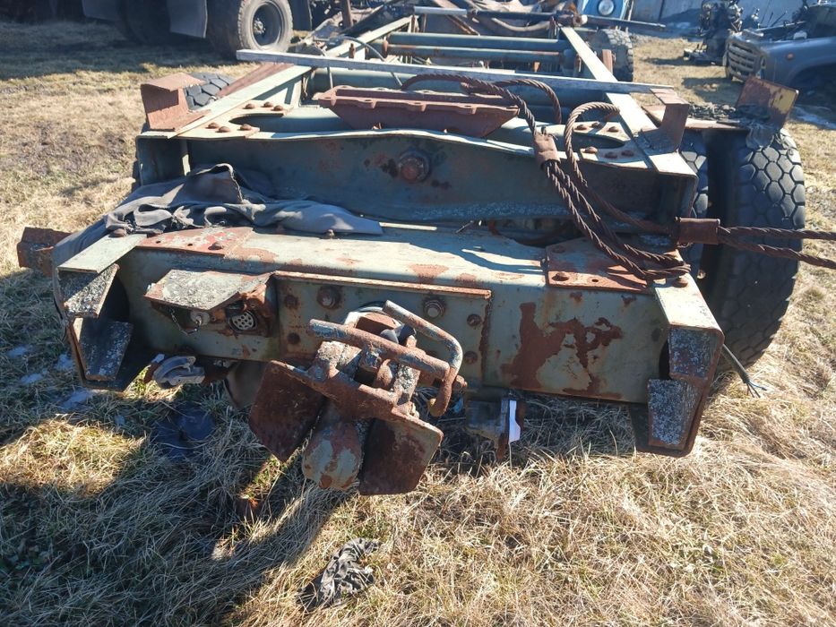 Армійська вантажівка Мерседес 1017