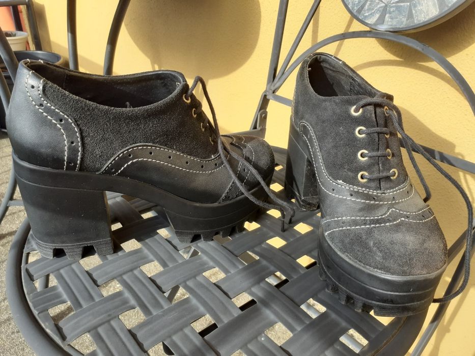 Sapatos usados      .