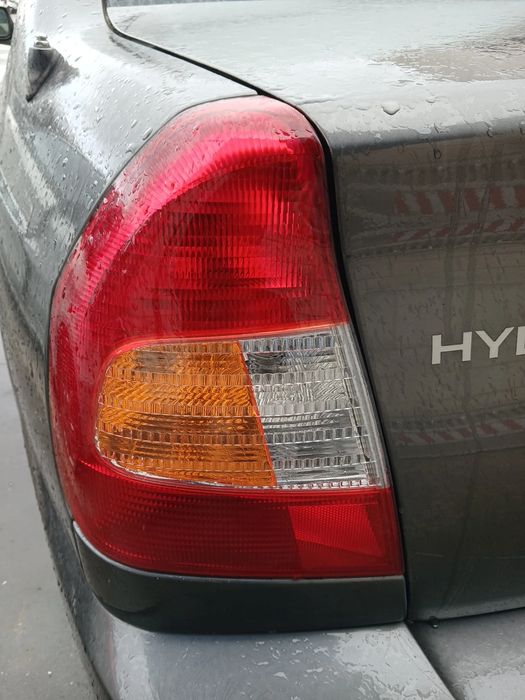 Farolim esquerdo HYUNDAI Accent II (LC)