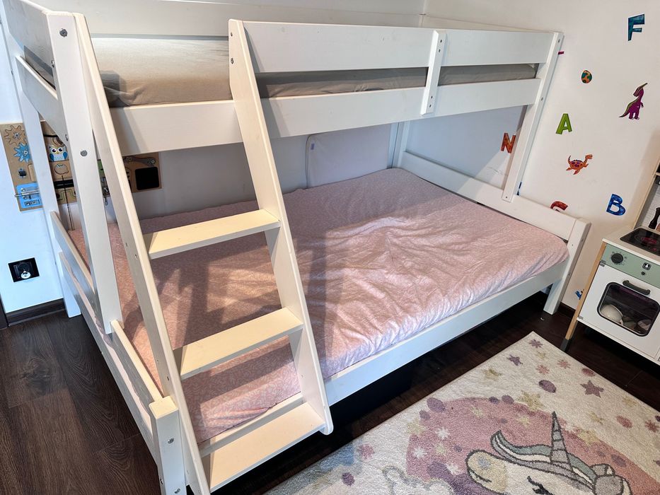 Łóżko piętrowe Jysk + 2 materace gratis