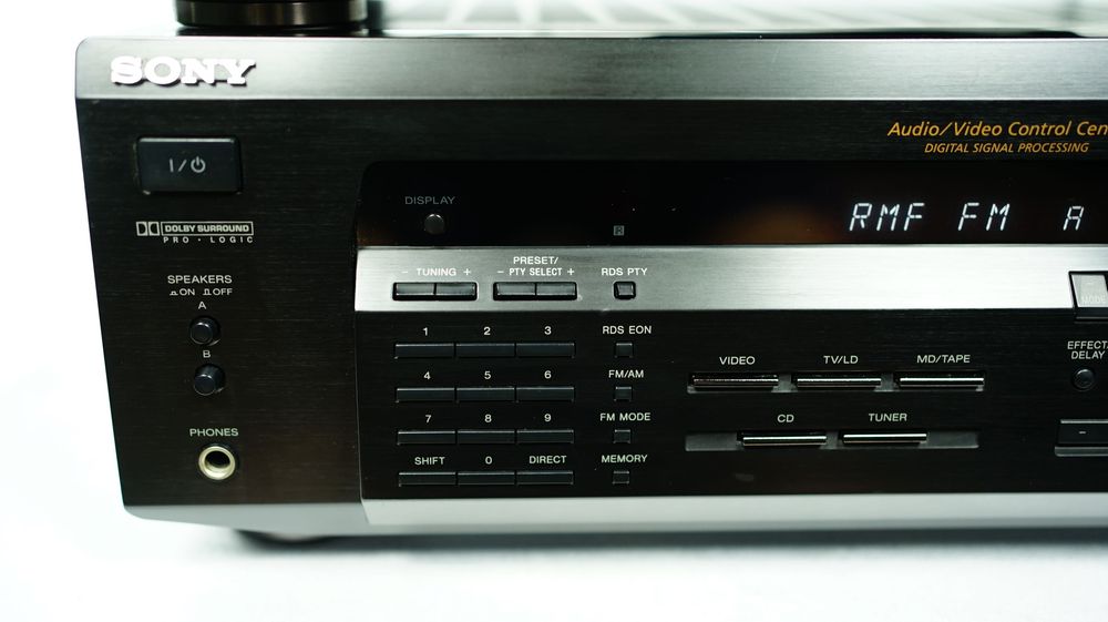 Zestaw SONY amplituner kina STR-DE235 + odtwarzacz CD CDP-XE370 pilot