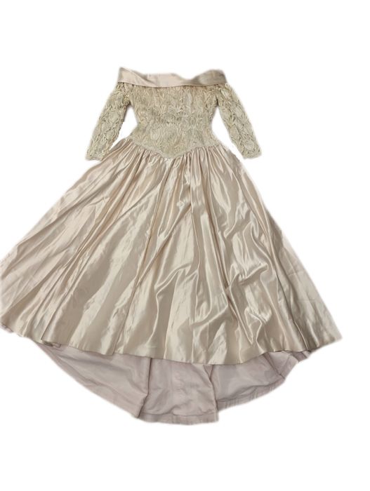 Сукня весільня m-l вінтажна на низький зріст, для фотосесії