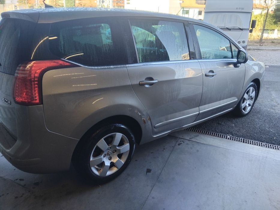 Peugeot 5008 hdi