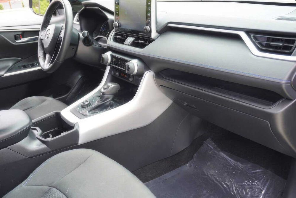 Toyota Rav4 Hybrid      2022