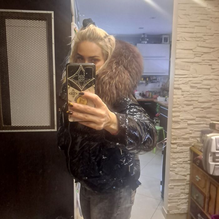 Kurtka czarna lakierowana kamizelka futerko 38 40