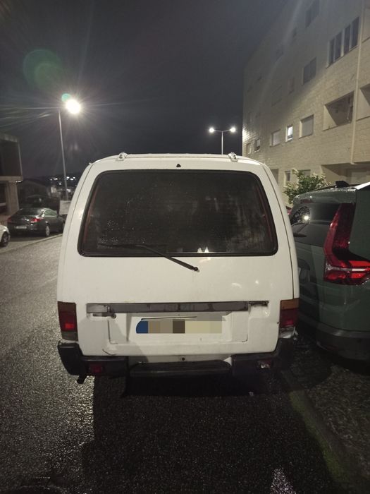 Isuzu Midi 2.5 Diesel (1994) – Fiável, Económica e Isolamento Térmico