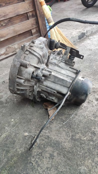 Коробка передач на Рено дача Логан