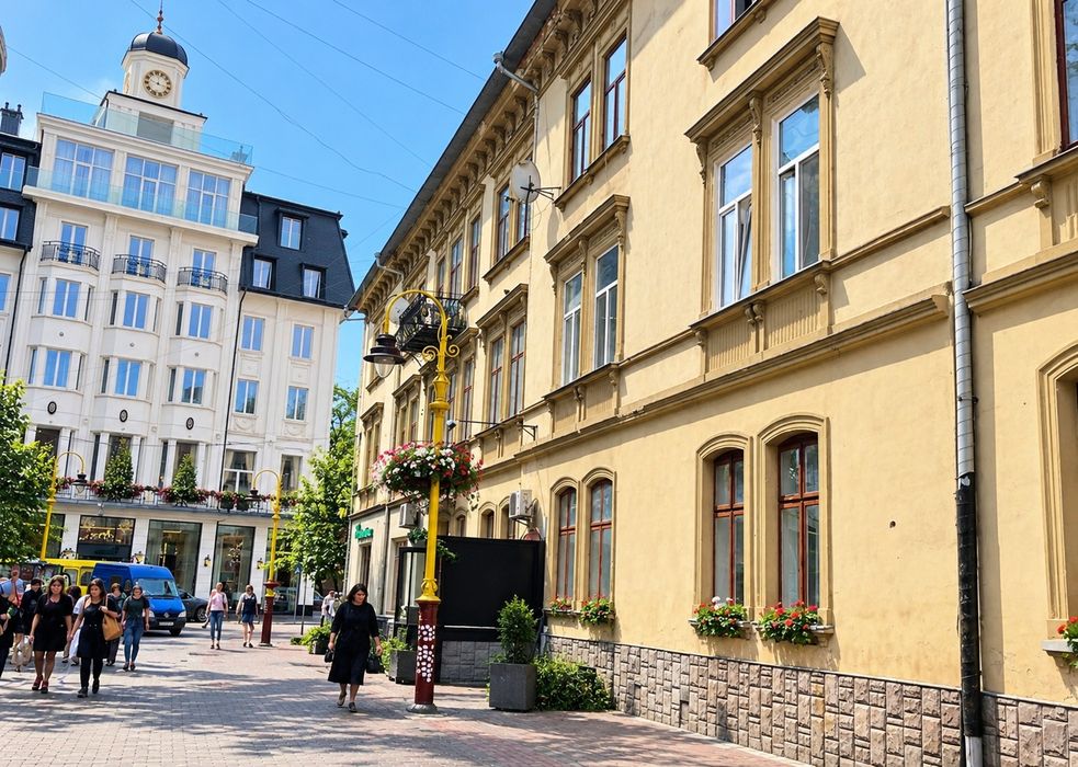 Продаж 2-кімнатної квартири в самому центрі. Австрійський Люкс