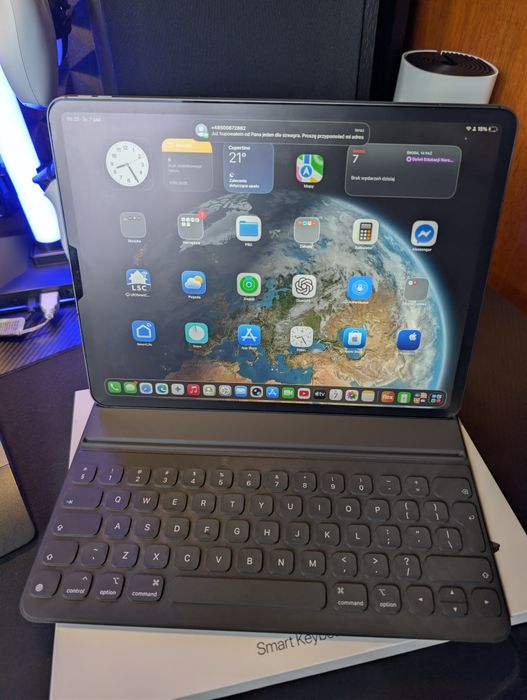 iPad Pro 12.9"(3. gen)64 GB Space Grey Cellular/eSIM+Smart Keyboard Folio.