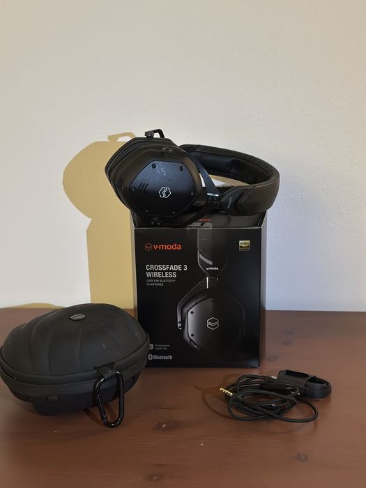 V-moda crossfade 3 wireless, headphones