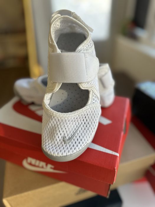 Nike Air Max кросівки, сандали, кроссовки