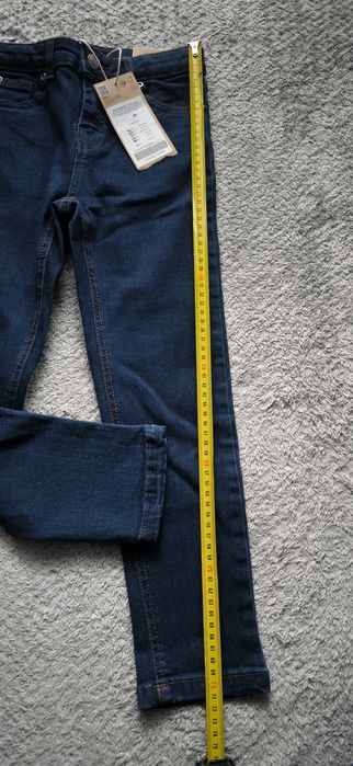 Nowe spodnie jeansowe coccodrillo r. 122