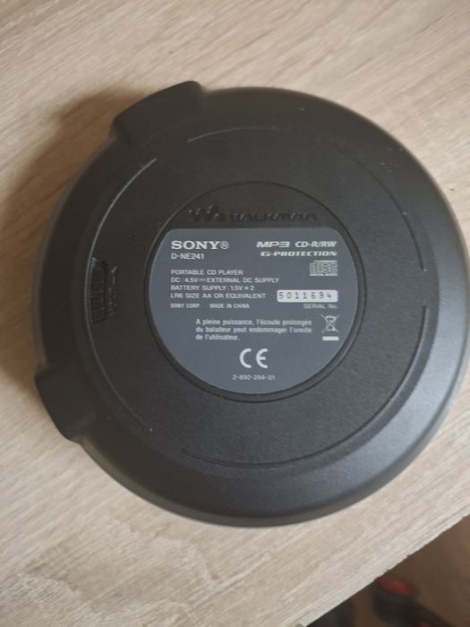 Sony CD Walkman D-NE241