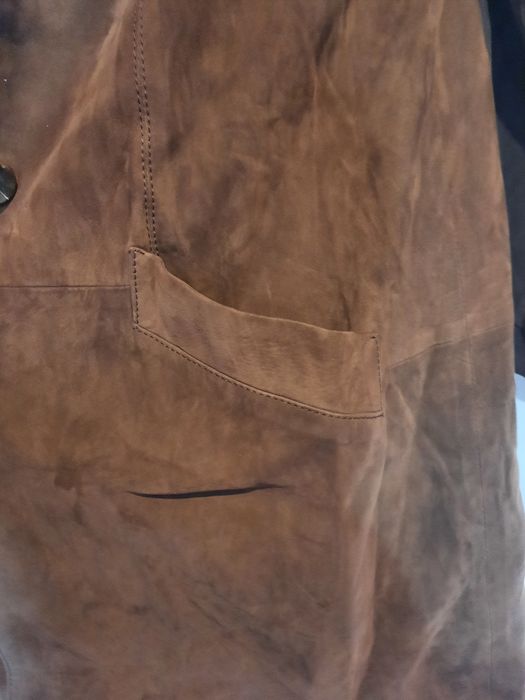 Casaco em pele castanho