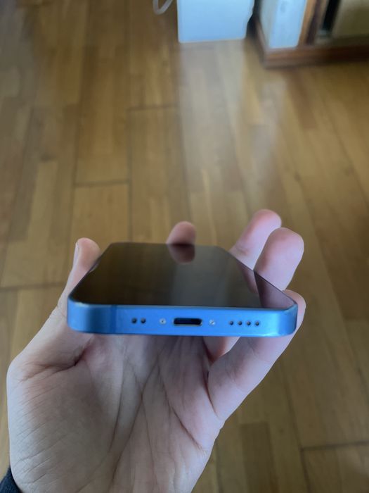 Iphone 13 mini. Com 10 meses - 85% bateria
