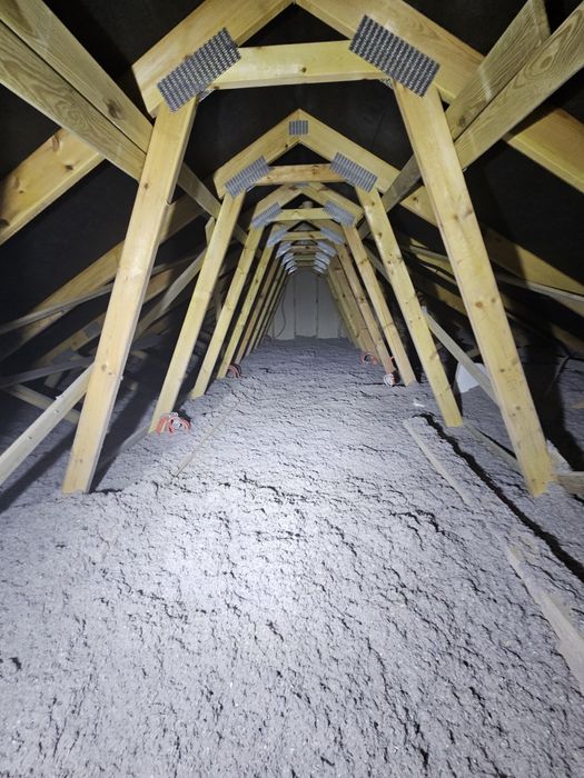 Ocieplanie Piana PUR/ wdmuchiwanie wełny celulozowej