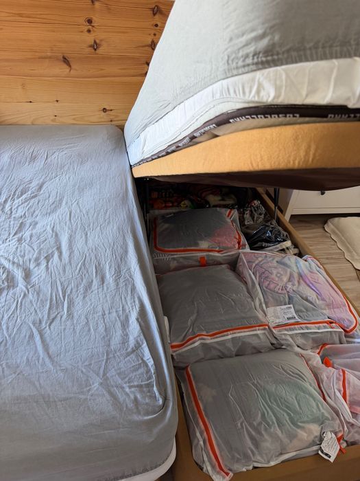 Camas de solteiro ( sommiers)  com colchão incluído