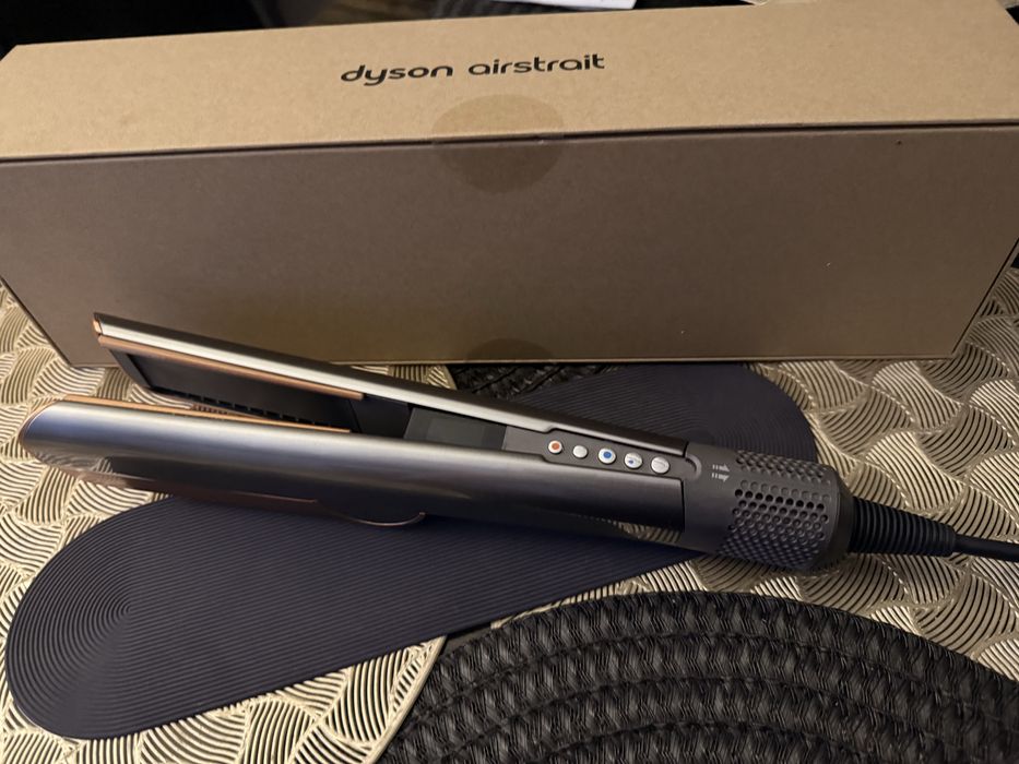 Sprzedam dyson airstrait w 100 % sprawna