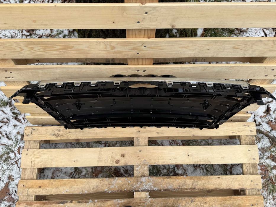 Grill Atrapa Audi A4 B9 15-19 styl S4 CHROME