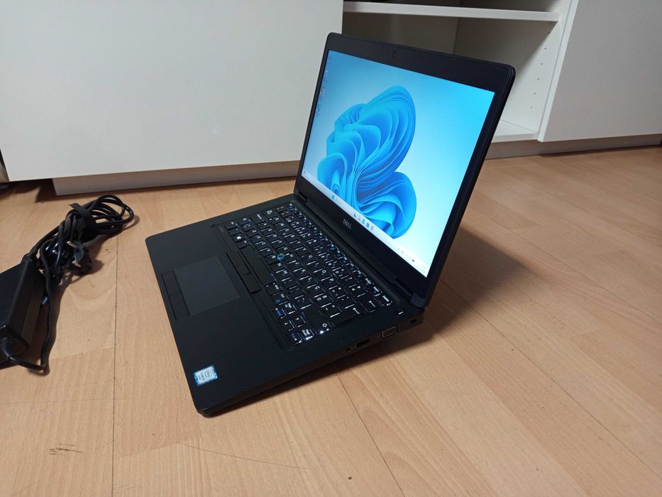 Portátil DLLE core i5 Ram 16GB SSD M.2 256GB