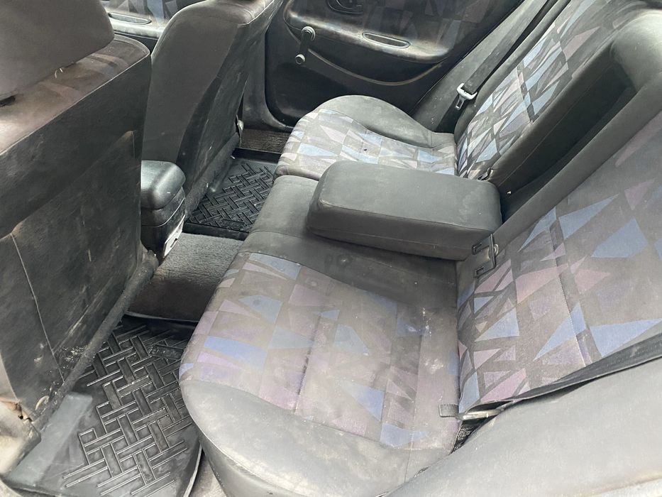 Продам Mitsubishi Carisma