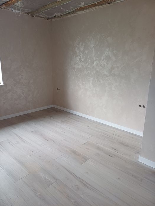 Декоративна штукатурка. Декоративне оздоблення стін і стелі.