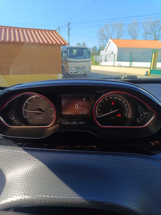 Peugeot 2008 GT Line 1.2 Puretch 110cv automático 90.000 Km