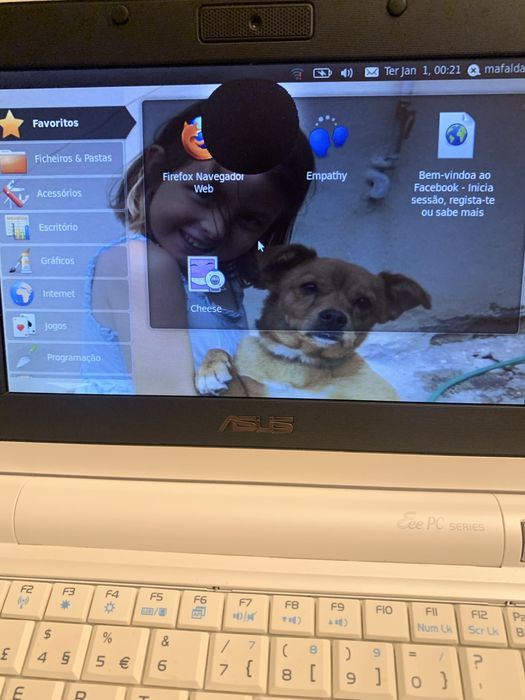 Asus Eee PC with Linux Ubuntu430451581581404161
