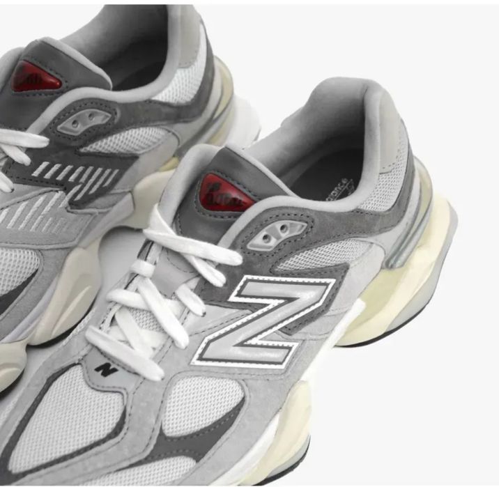 Кросівки чоловічі New Balance 9060 р.43