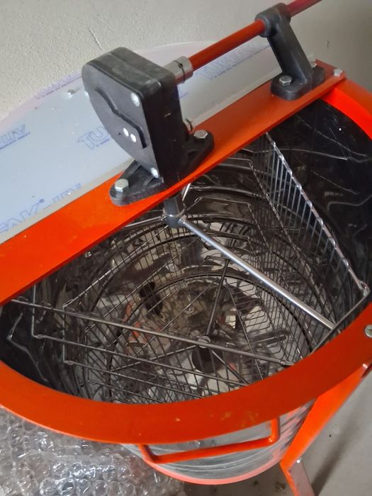 Sprzedam małą pasiekę bez pszczół