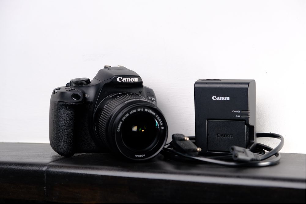 Canon EOS 1300D Kit 18-55 DCIII