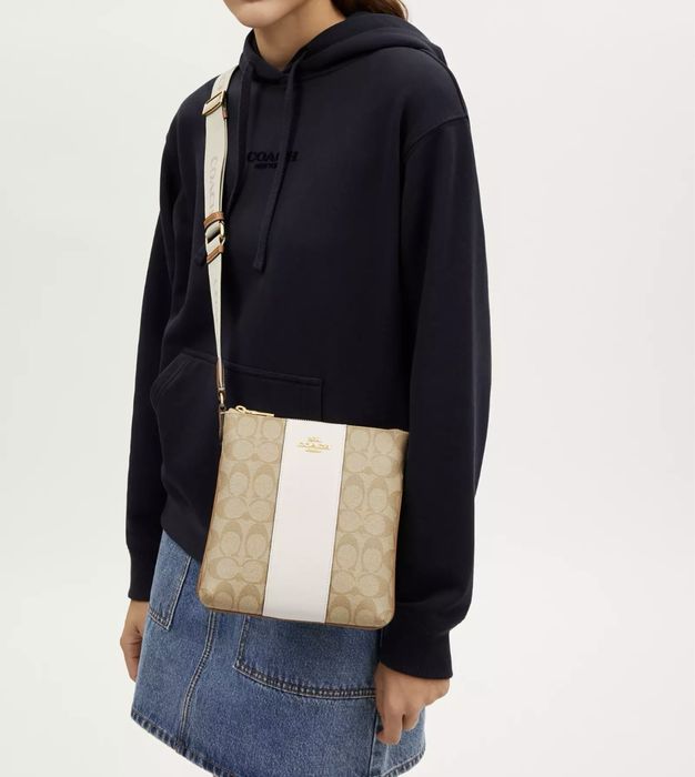 Сумка Coach Mini Rowan File Bag