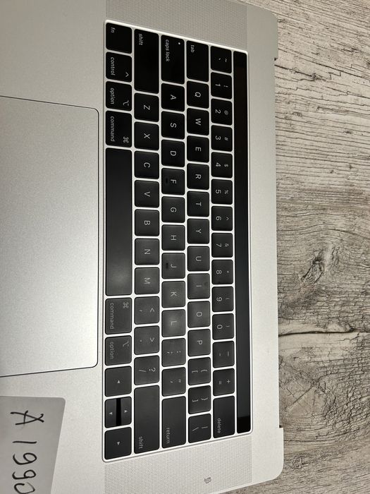 MacBook Pro 2018 2019 A1990 Разборка Аккумулятор Трекпад клавиатура