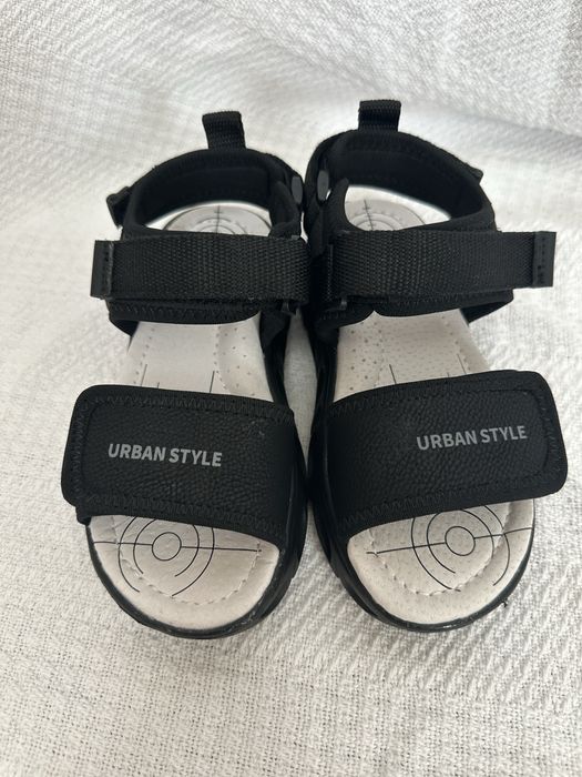 Нові босоніжки на хлопчика 19 см (29 р)