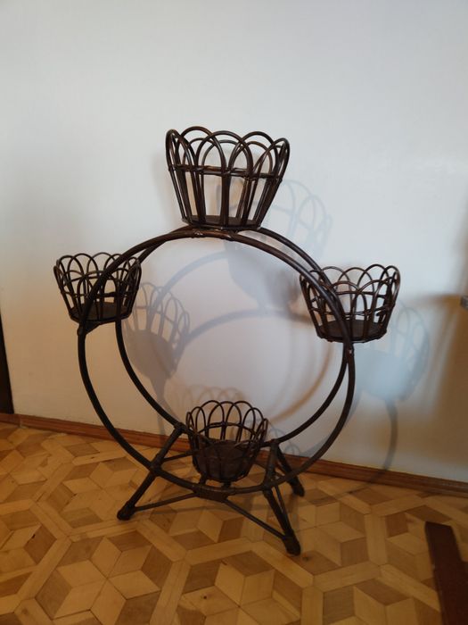 Kwietnik wiklinowy brązowy