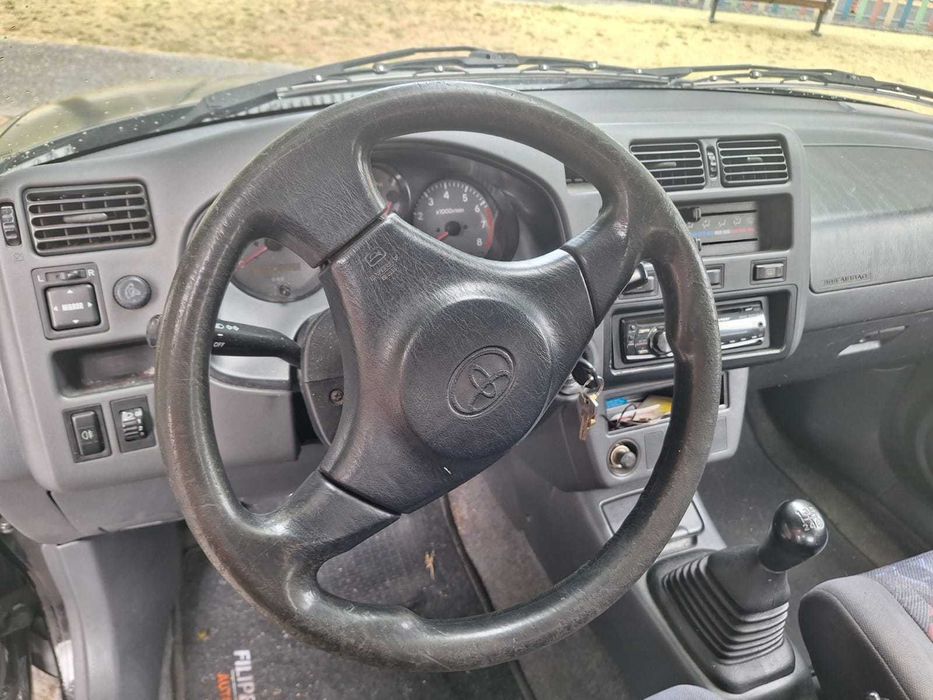 Toyota RAV4 2.0 4x4 – 1998 – 202.500 km – AC – Preto