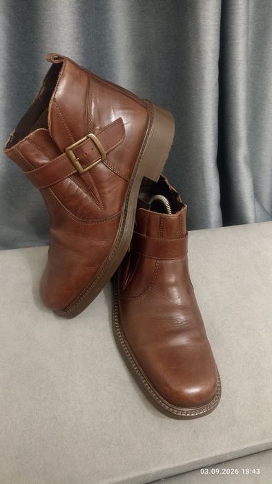 Шкіряні черевики -Clarks