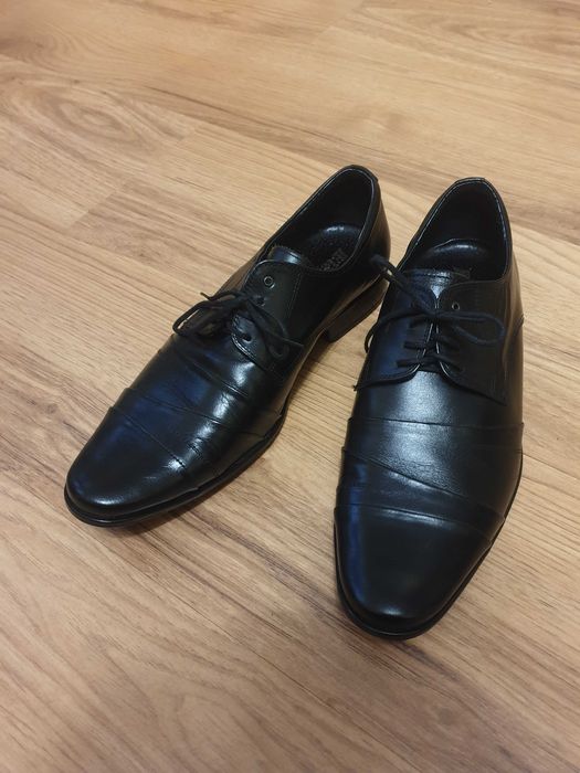 Skórzane eleganckie buty Elegant 40