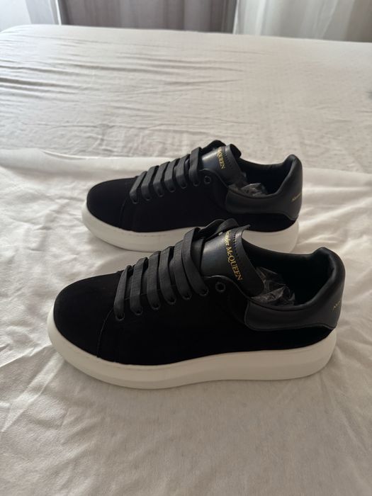 Alexander McQueen 42