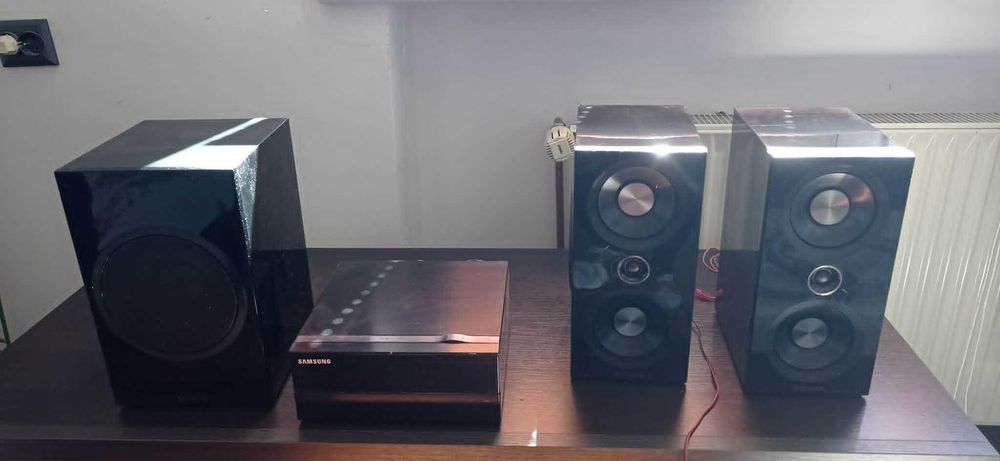 Wieża  Samsung MM-C550D