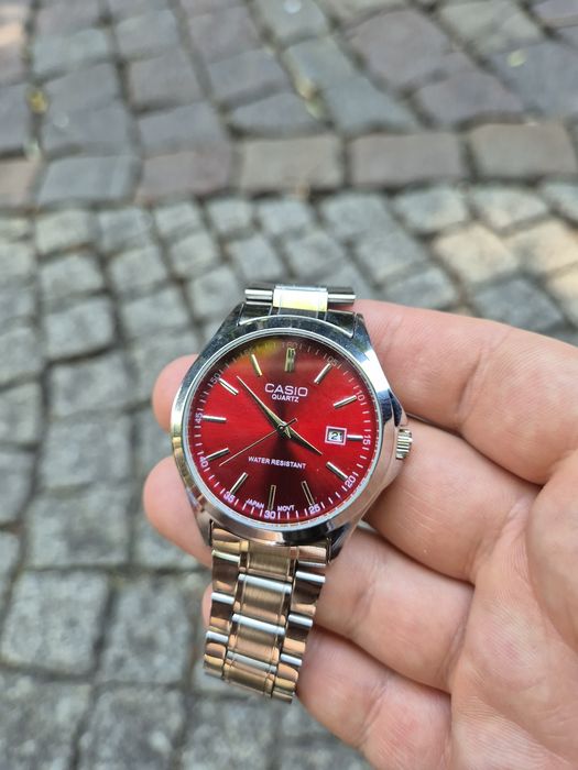 Zegarek casio wysyłka GRATIS  czerwona tarcza nowy nieużywany sama tarcza bez bransolety
