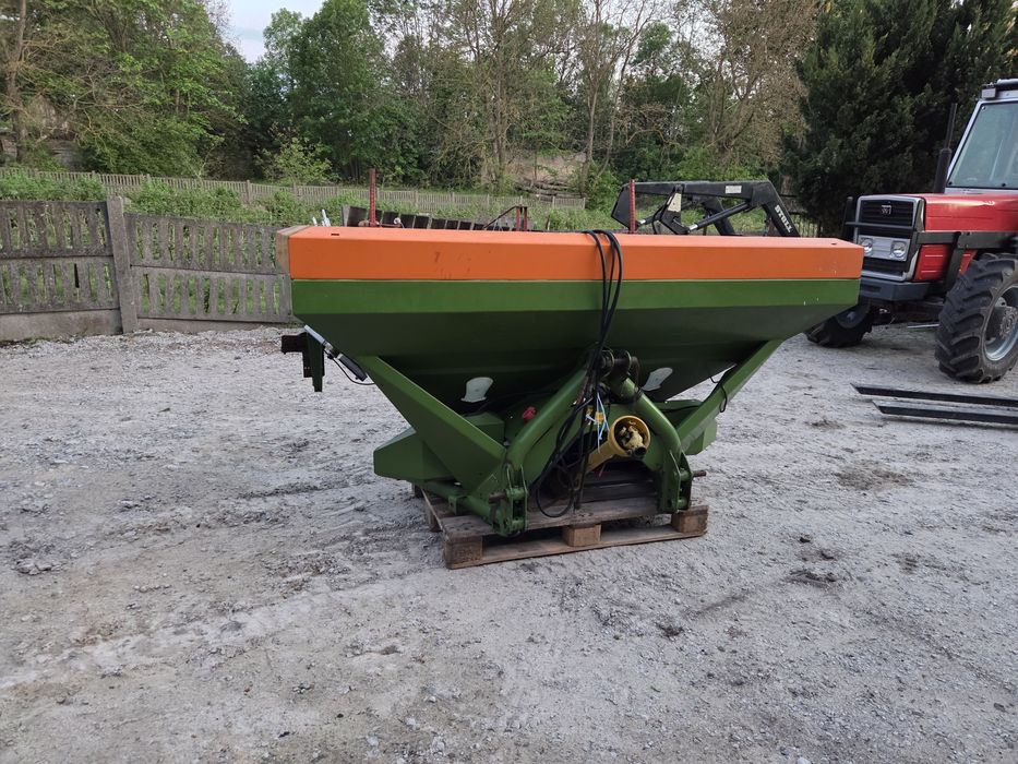 Rozsiewacz nawozów Amazone ZA U 1501