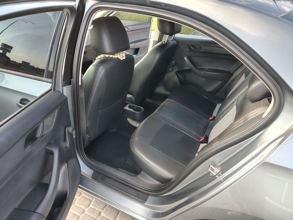 Продам терміново !.Skoda Rapid 1.6 газ/бенз