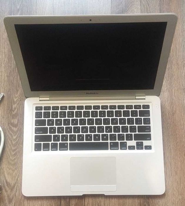 Apple MacBook Air A1304  по запчастинам