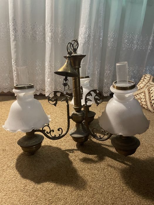 Candeeiro de teto antigo