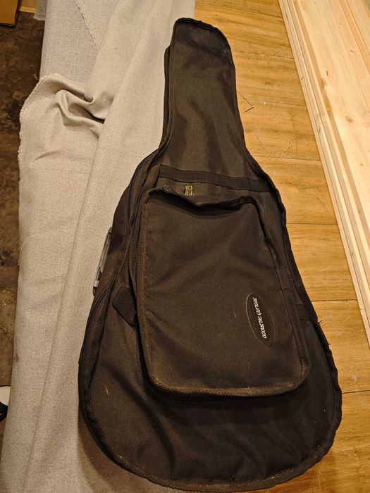 Gitara akustyczna używana